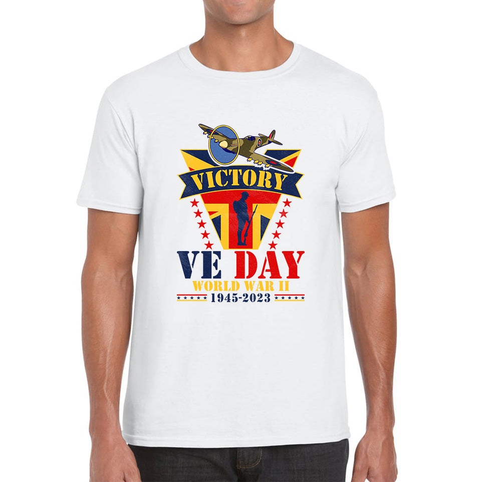 VE Day Victory In Europe End Of World War II 1945-2023 Anniversary Remembrance Day Soldier Spitfire British Fighter Aircraft UK Flag Mens Tee Top