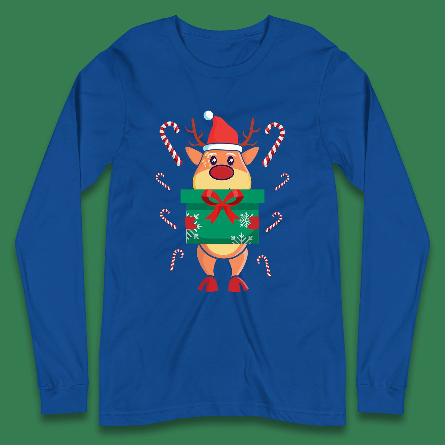 reindeer holding gift christmas long sleeve t shirt