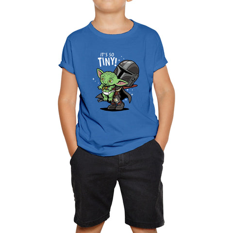 It's So Tiny! The Mandalorian Holding Grogu Yoda's species Star Wars Mando And Baby Yoda Star Wars Day 46th Anniversary Kids T Shirt