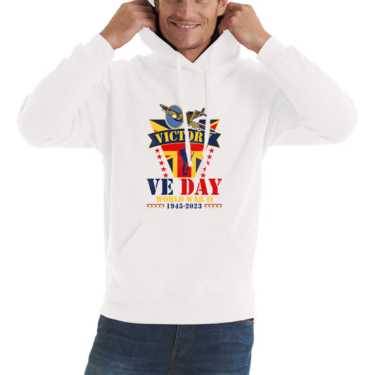 VE Day Victory In Europe  End Of World War II 1945-2023 Anniversary Remembrance Day Soldier Spitfire British Fighter Aircraft UK Flag Unisex Hoodie